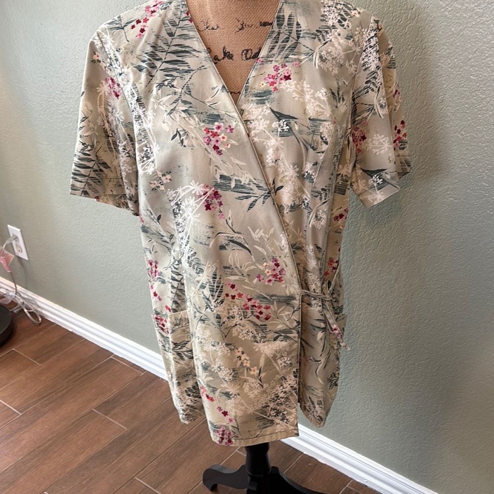 Nurses or Aide Uniform Top